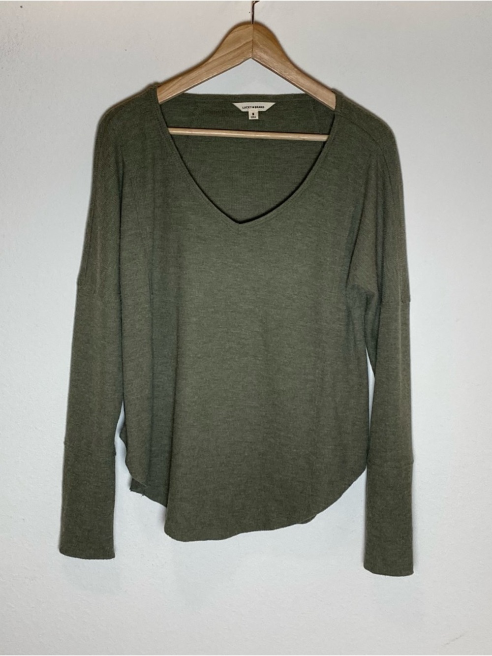 Lucky Brand V-Neck Sweater Women’s Medium Green Raglan Sleeve Knit Pullover
